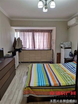 zjh东区铂宫 128平精装修 三室两厅两卫 南北通透 三房朝南 满两年 仅售256万！