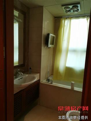 H 世茂一期，带车位，房东急售，仅售253万。