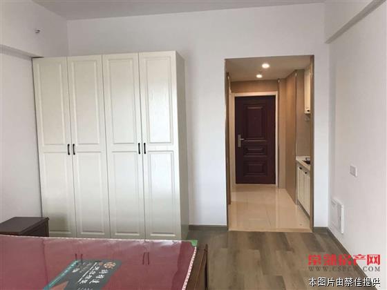 zjh隆盈广场 一室一厅一卫 35平米精装 设备齐全 要求租户稳定 1550元每月！