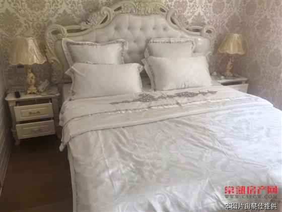 zjh世茂御珑湾 93平送93平豪装 三室两厅一卫 南北通透 带院子 地下室 满两年有名额 258万