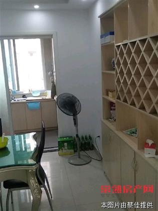 zjh薇尼诗花园西区 171.60平米简装 四室两厅两卫 南北通透 满两年 性价比高 210万！