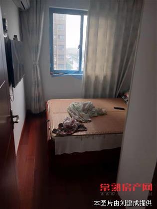 三一82平精装两房 户型方正 南北通透东边套