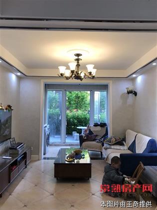 急售 急售 铂克花园 精装三房 带院子35平 仅售215万 满二 有名额