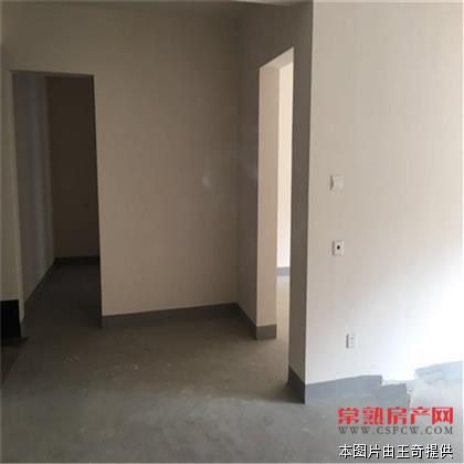 急售万达广场 毛坯大三房 105平仅售205万 满二 有名额 可随时看房