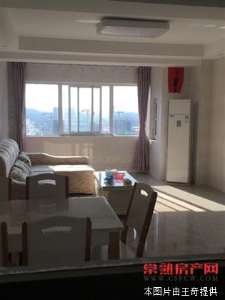 万达广场 精装两房 品牌家电齐全 租金2500包物业 可随时看房