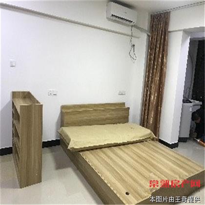 隆盈广场 精装一室 家电家具齐全  拎包入住 租金1700包物业