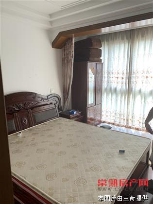 爱乐公寓 精装两房 品牌家电齐全 拎包入住 租金2000包物业