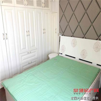 派公馆，90平复式两房，格局好，家具家电齐全，包物业， 急租