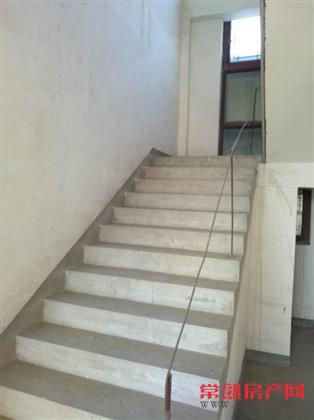 碧云山庄，独栋，毛坯，占地2亩，1580万