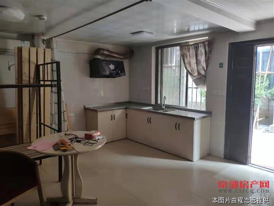 花溪新村，底楼带院子，真实图片，可做淘宝，已翻新装修，急租