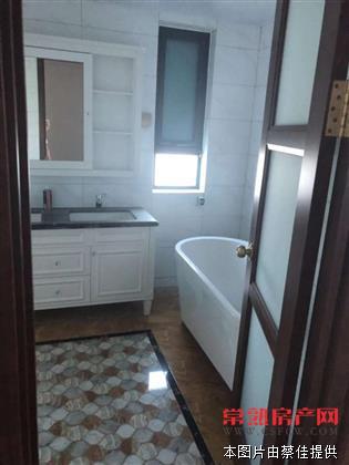 H 碧桂园柏悦华府 270平 5室2厅4卫 精装修 580万！ 