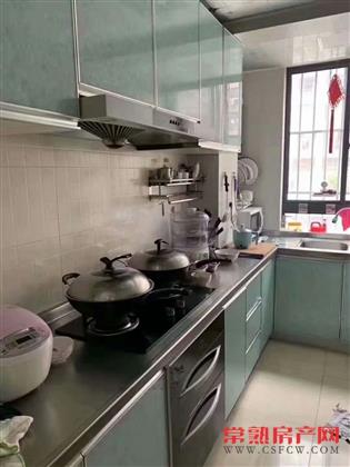 金润家园 精装修 2楼88平方 南北通透 3房1卫 ??年 带车库 车位 175万