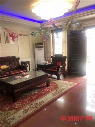 前漕泾独栋，共三层，实用面积大好停车，双证全216平米510万