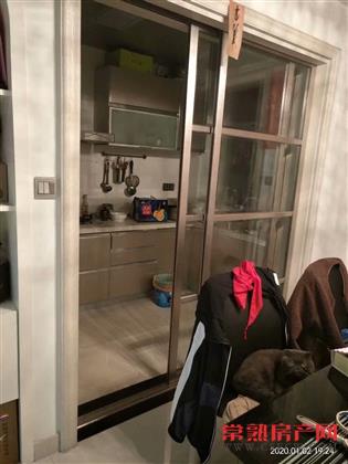 瑞仕花园 136平 精装 带车位 名额有 满2年 310万