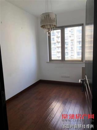 z世茂三期 170平精装大平层 四室两厅两卫 极致奢华享受 超高性价比 现在仅售345万房东还包税！