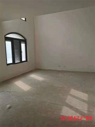 尚湖玫瑰园三期，1-2叠加，210平米，毛坯，380万