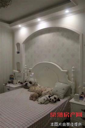 ｌ世茂盛世名门，欧式精装，有名额，满两年，带两个车位。