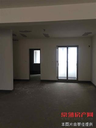 y世茂五期 5室2厅4卫 270平540万 毛坯房 满两年有名额 