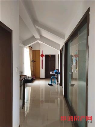 富鑫苑，顶116平带阁楼268万，车库34.8平中装名额有