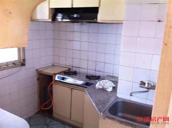  鸭潭头外，73平满五唯一，健身楼层有名额，135万