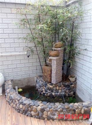 漕泾二区底楼带院子，88平，三房一卫，名额有，218万