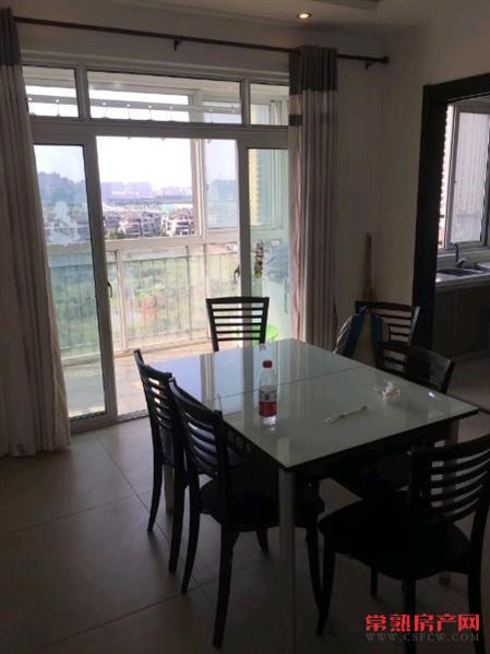 y东湖京华137平205万3室2厅2卫清爽精装修满两年有名额阳光充足