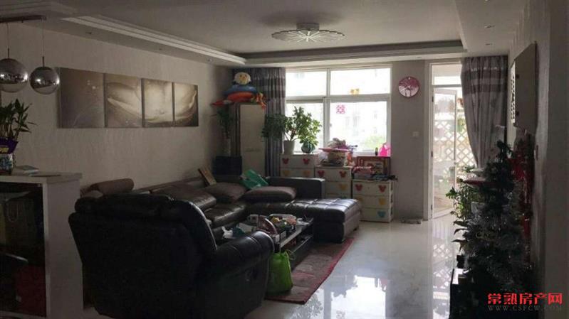 y百盛花园北区4室2厅2卫167平298万满两年有名额带27平汽车车库