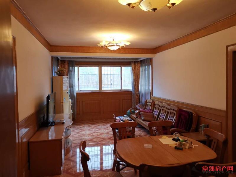 y常福一区93平180万3室2厅1卫精装修满两年有名额三开间朝南户型