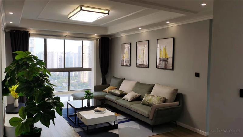 世茂三期，原价265万，现降价10万出售，业主看中新房