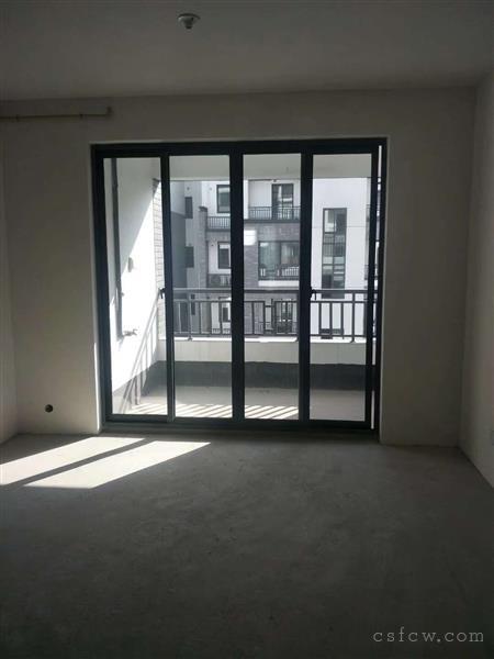 魅力城110平125万毛坯有名额