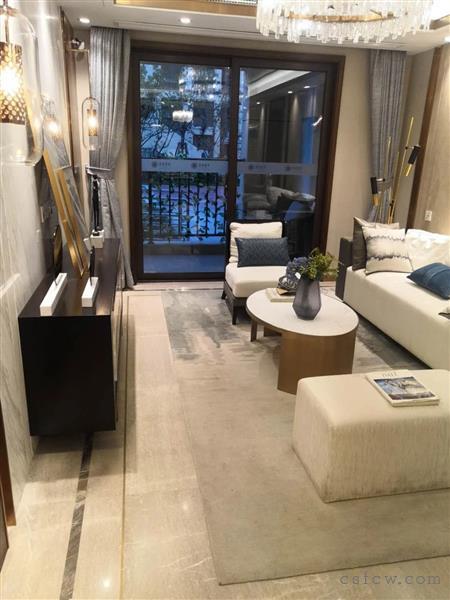 董浜香悦四季111平毛坯3室2厅2卫满两年120万