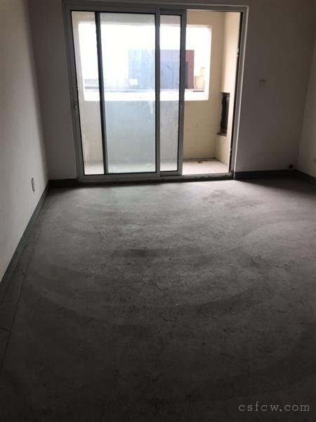 金桂家园126平毛坯明年2月份满2年带车位昆承中学有名额3房2厅