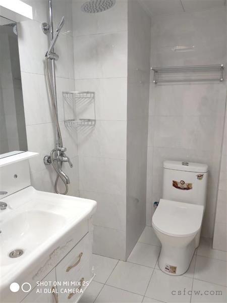 菱塘南村底楼51平方送6平方院子18平方精装