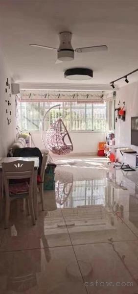 湖苑3区83平好楼层精装车库16平满2年有名额146万