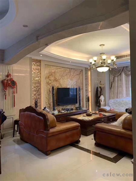 阳光花园精装5/2/4朝南好房688万