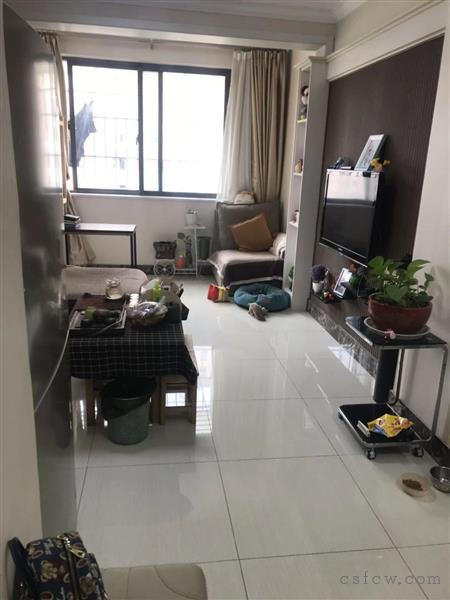 怡馨佳苑74平方好楼层精装2年中间楼层满2年有名额房东换房打包卖