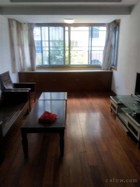 漕泾一区三房一厅一卫精装修拎包入住1800元/月出租