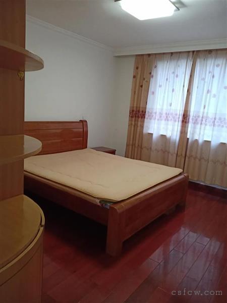 漕泾2区5楼二室一厅新装修设全2300元万