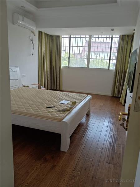 漕泾2区3楼二室一厅新装修设全2400元