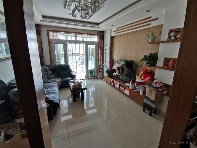 东湖京华精装两房拎包入住