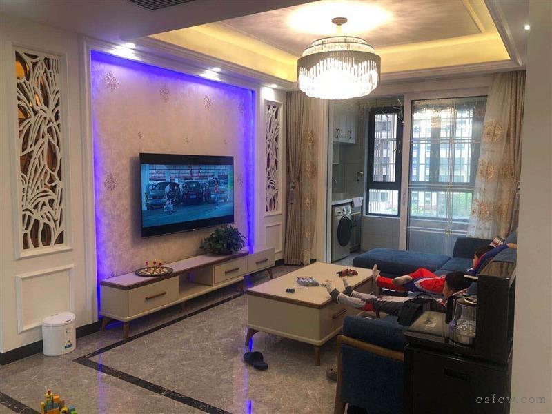 薇尼诗花园豪装大三房满两年有名额