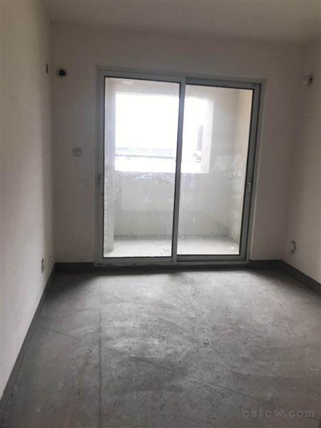 中南锦城95平毛坯好楼层满二年有名额2房2厅2卫189万