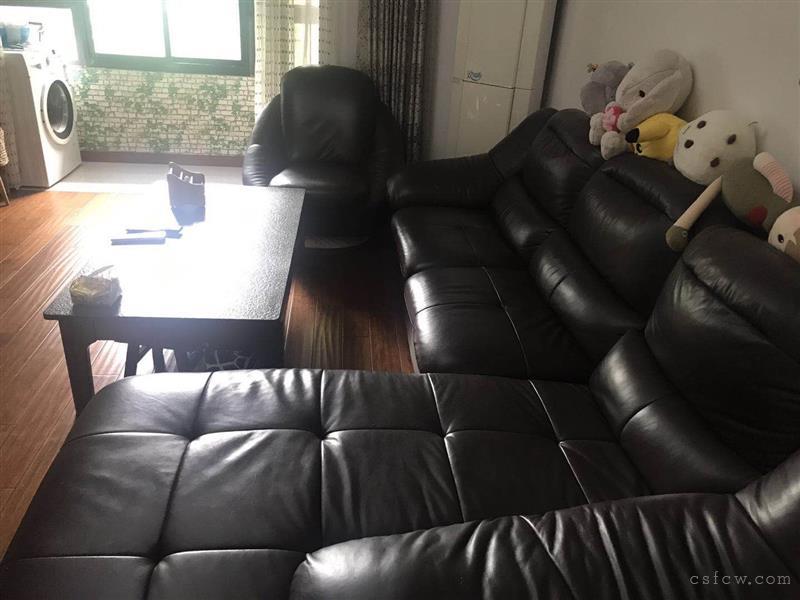 衡泰国际花园102平3房2厅2卫另外有20平方赠送面积装修一眼看中