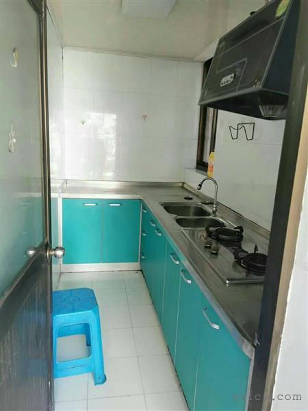 第一人民。角里精装2/1/1朝南好房1450元/月