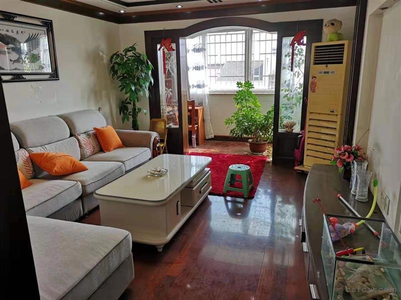 单价八千白茆紫芙苑钻石楼层带汽车库精装保养好满两年可上学