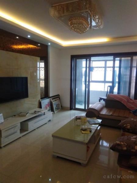 Z世茂四期精装三房满两年有名额130平仅售265万