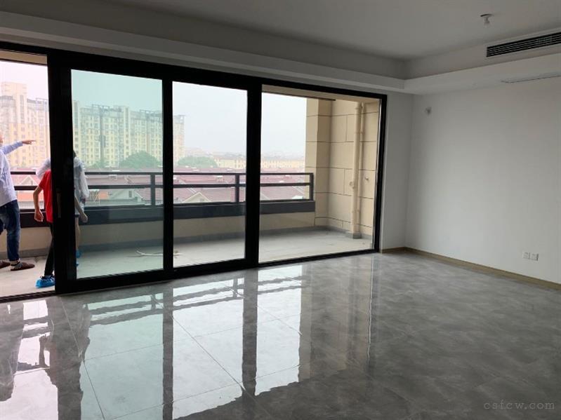 c望山居，140平，567叠加，带阁楼，精装460万