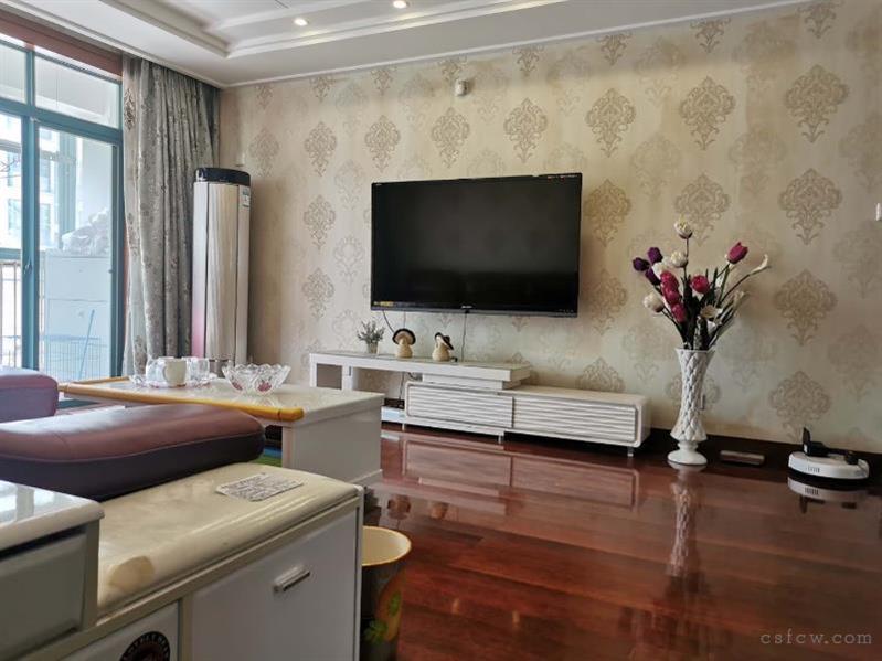 金山苑豪装5/2/3朝南好房330万