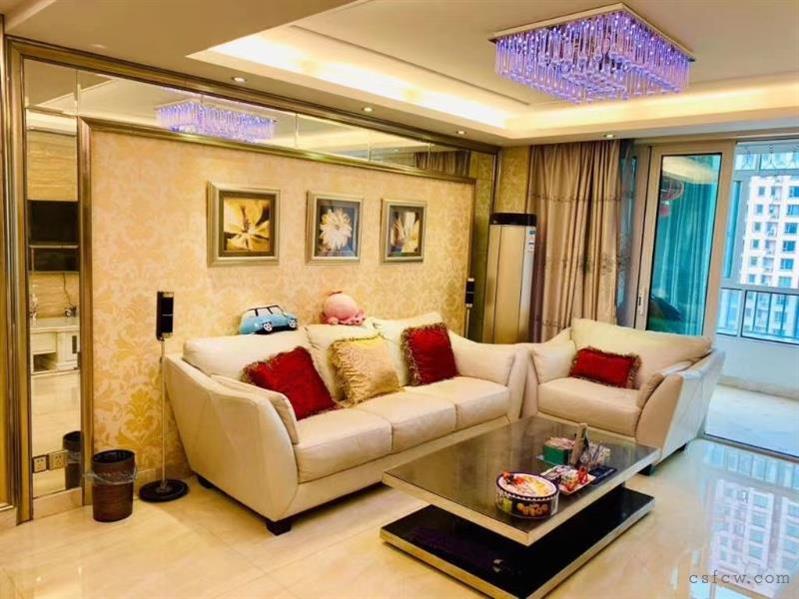 中南世纪城豪装3/2/2朝南好房350万