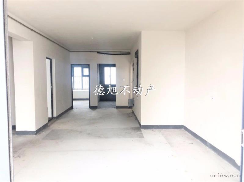 湖畔现代城毛坯3/2/1朝南好房1600元/月